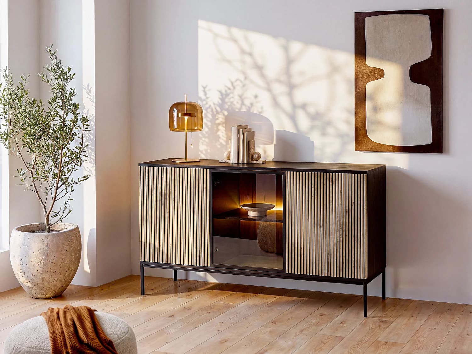 Buffet 3 portes avec LEDs en MDF et verre fumé - Noir et Naturel - OVILA