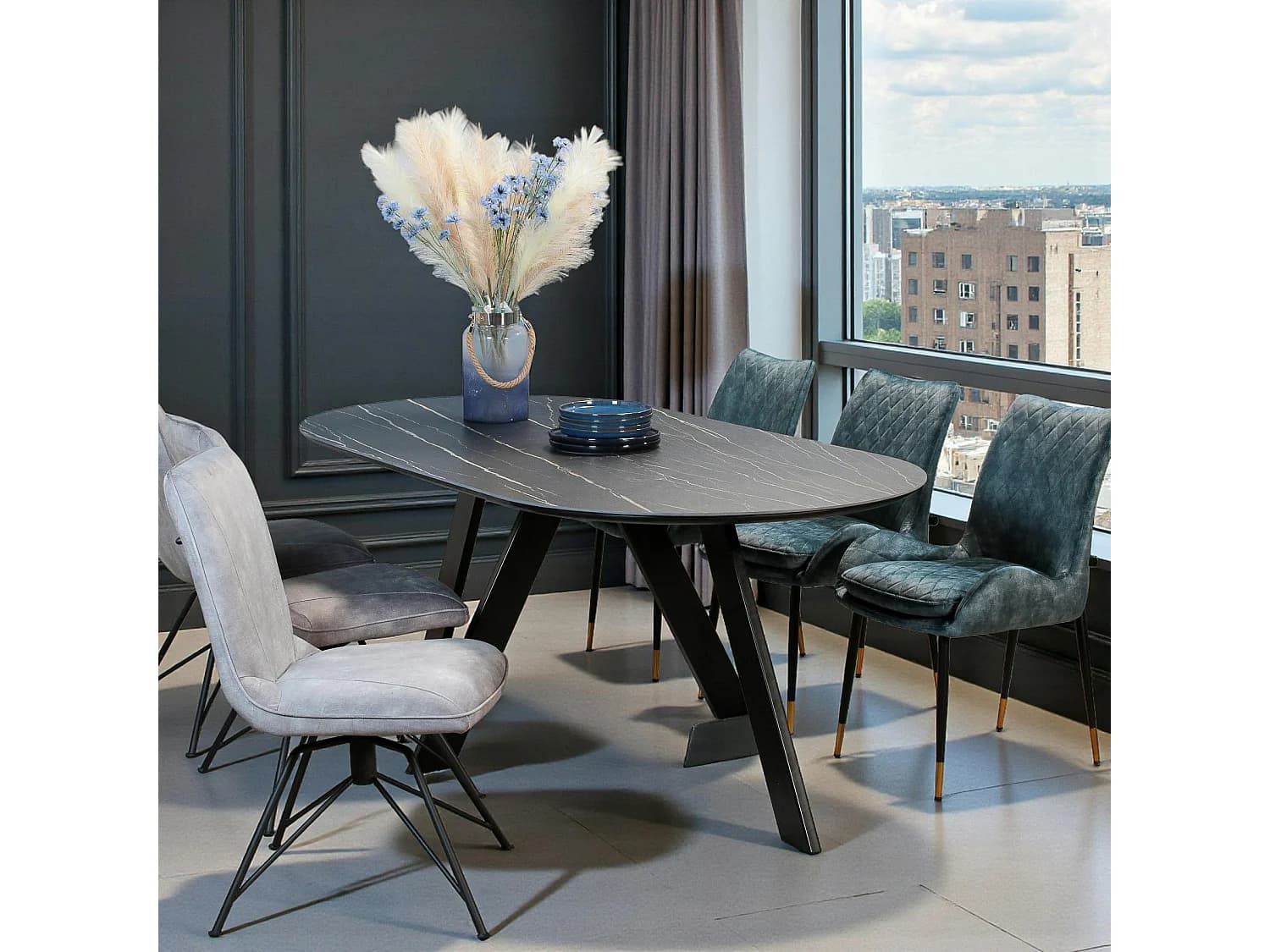 Table à manger en céramique noire mate 200 cm BERGAME