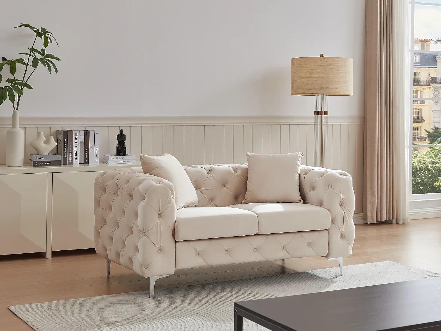 Canapé 2 places chesterfield en velours beige EDWINA