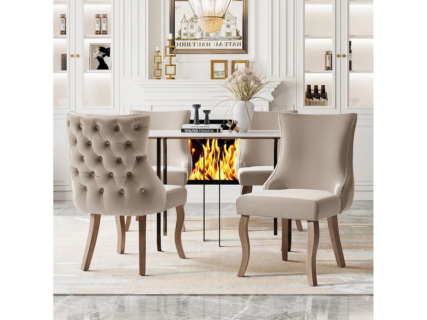 Lot de 4 chaises en velours beige avec pieds en bois marron courbés, bouton décoratifs et rivets argentés