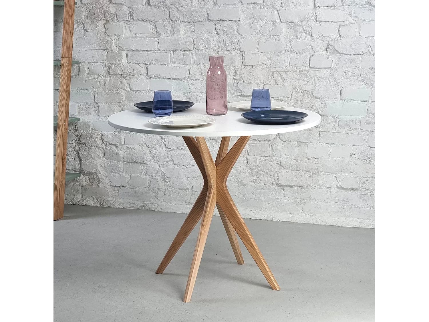 Table à manger ronde 90cm Jubi Blanche | Pied en frêne
