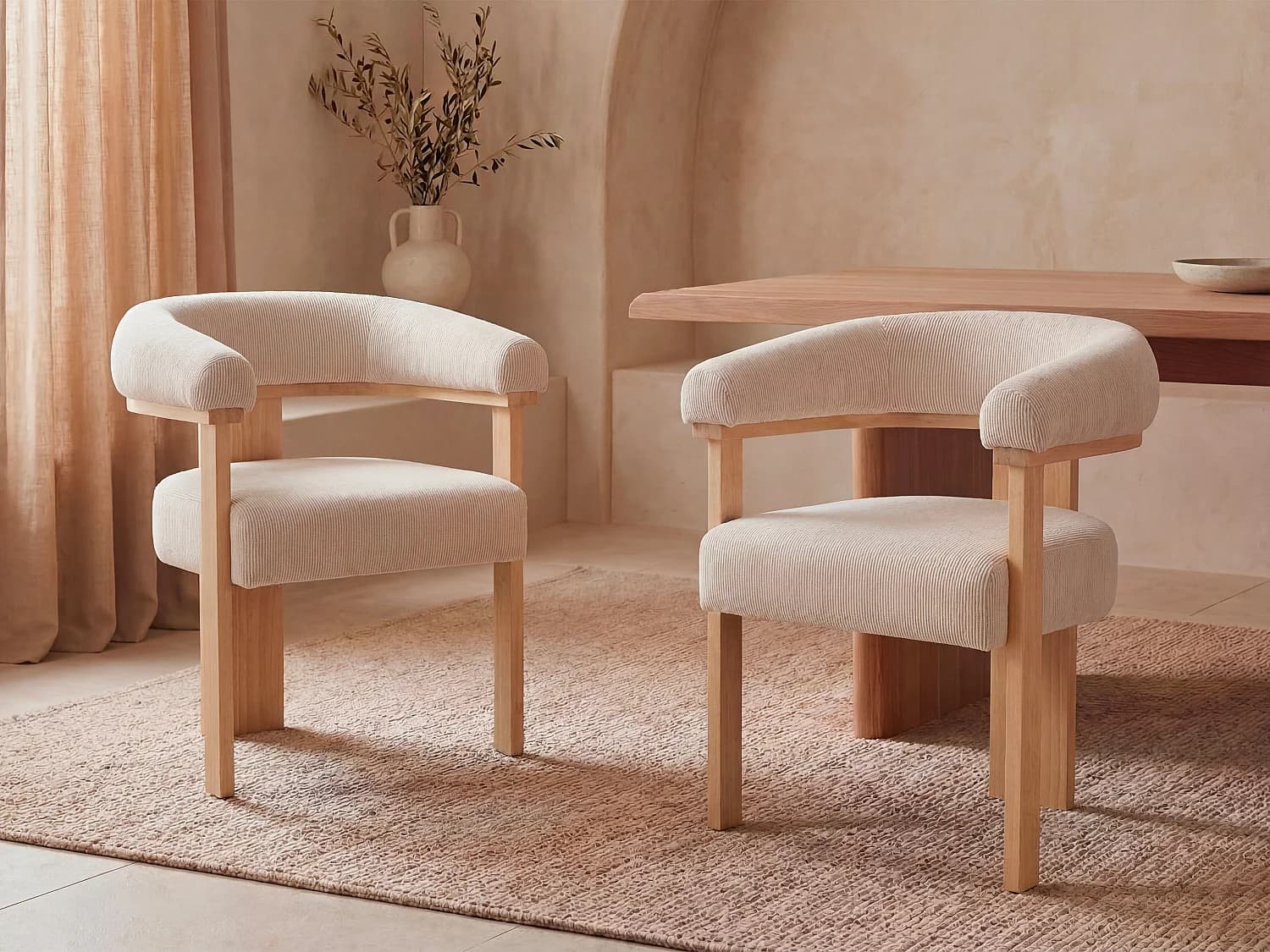 Lot de 2 chaises avec accoudoirs en velours côtelé et bois d'hévéa naturel - Beige - LIVELIA