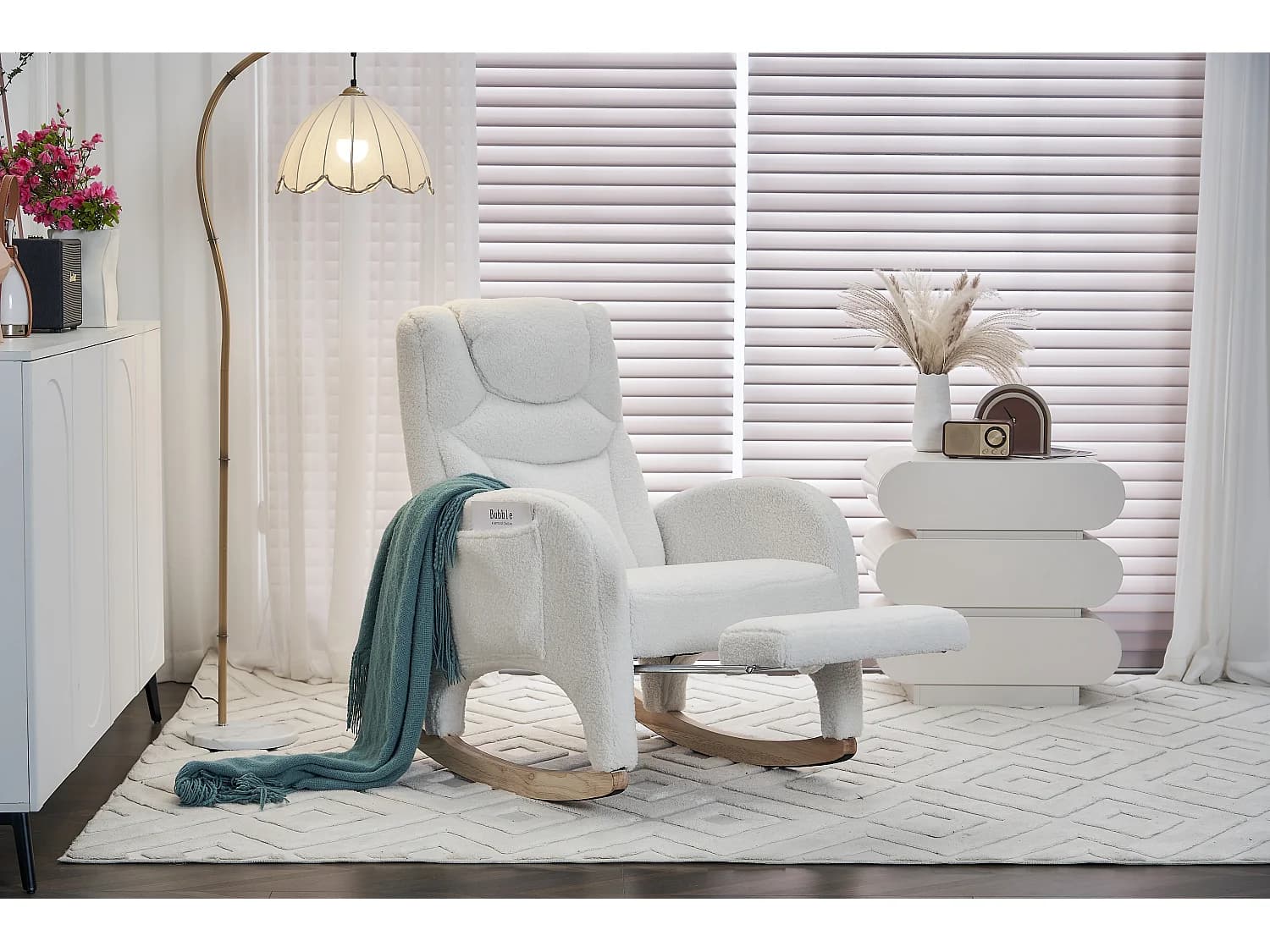 Fauteuil à bascule en tissu Teddy blanc - Rocking chair avec repose-pieds