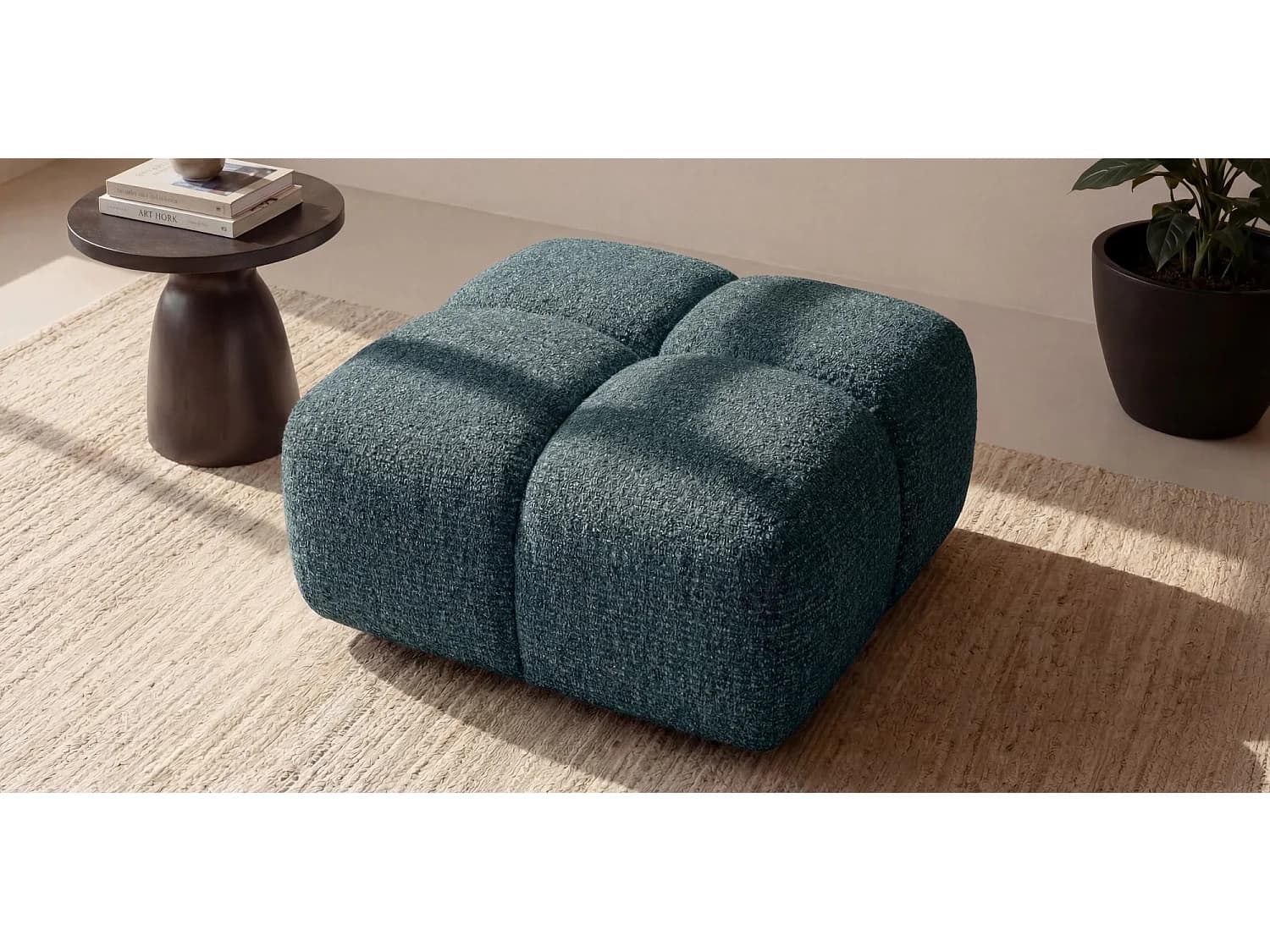 Pouf capitonné en tissu bouclé bleu canard 88 cm - ALVERO