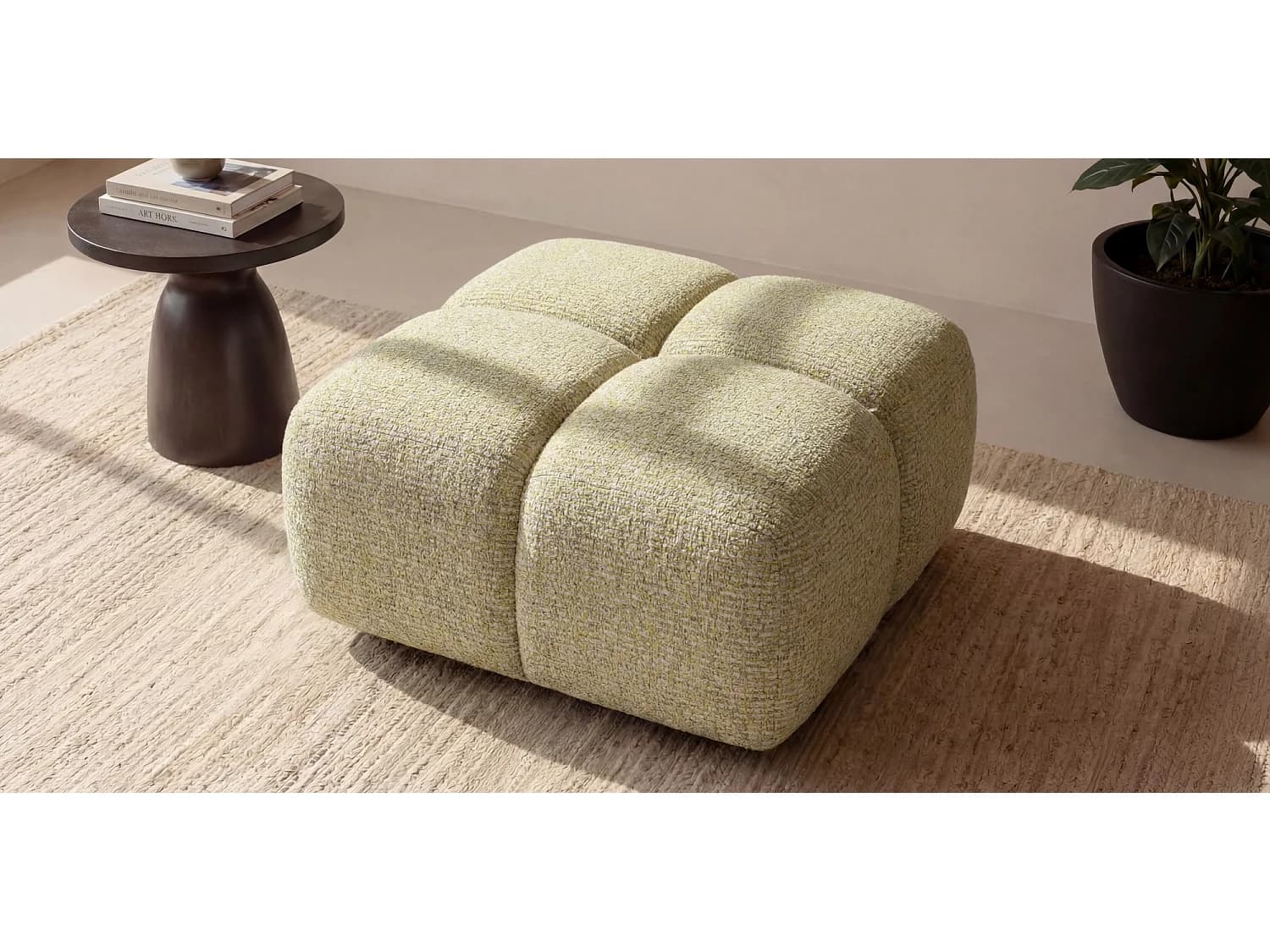 Pouf capitonné en tissu bouclé jaune moutarde 88 cm - ALVERO