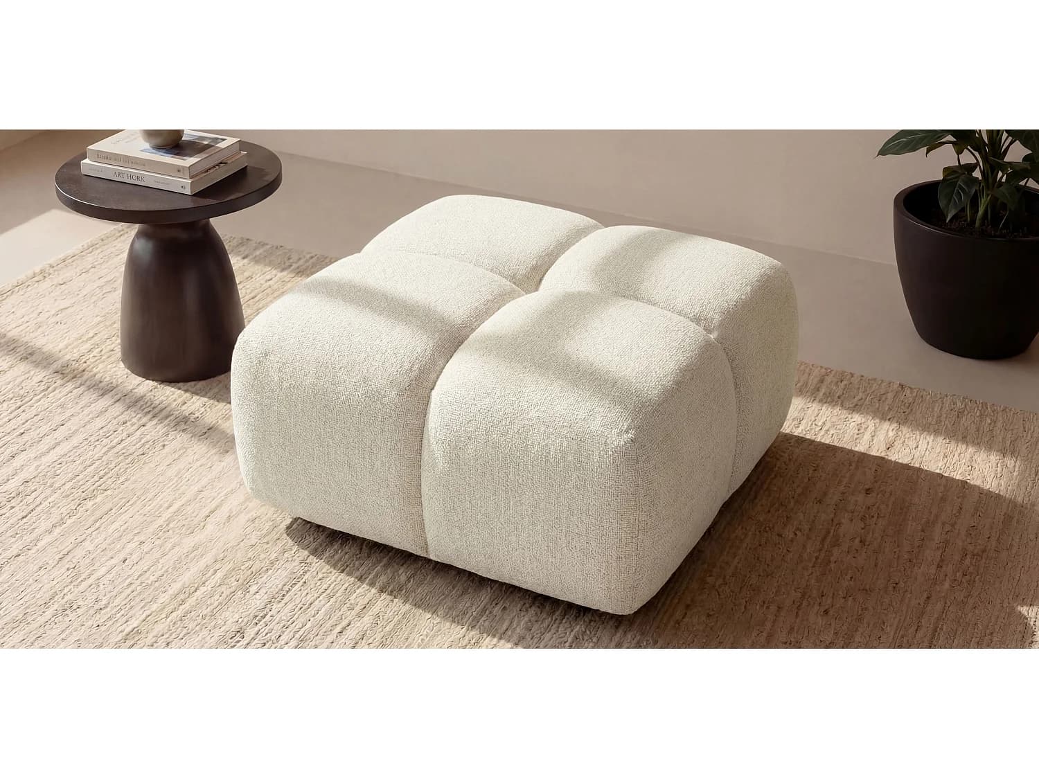 Pouf capitonné en tissu bouclé blanc cassé 88 cm - ALVERO