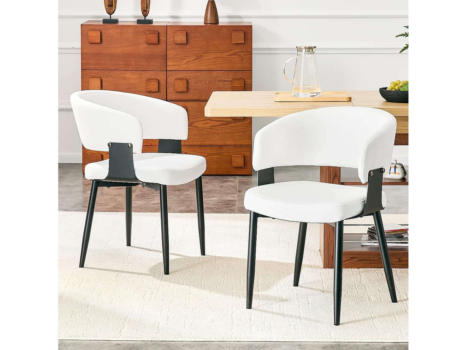 Lot de 2 chaises de salle à manger avec accoudoirs et pieds de chaise noir, en similicuir, blanc