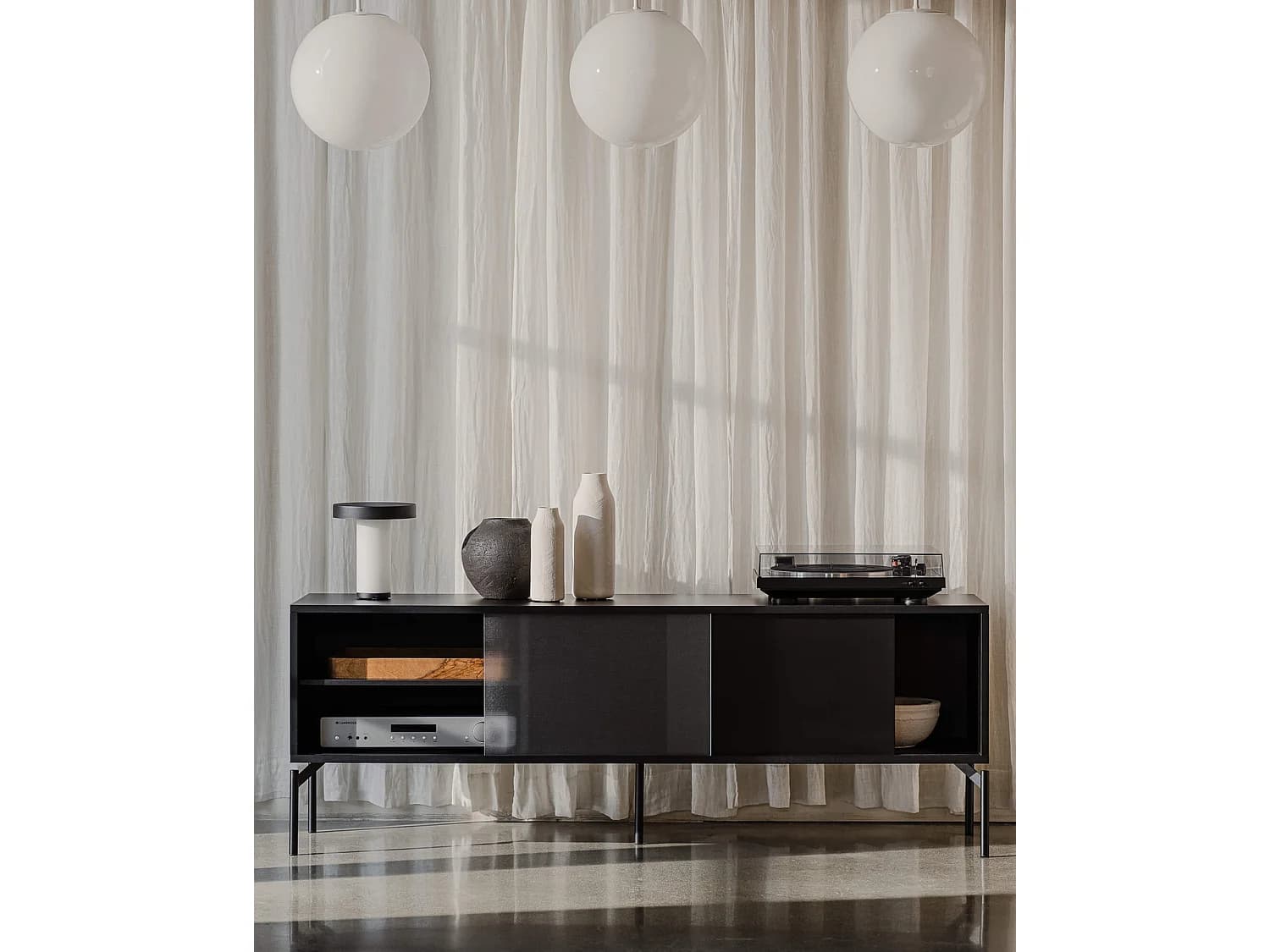 Met Meuble TV blanc 160 cm - rangement spacieux, finition mate