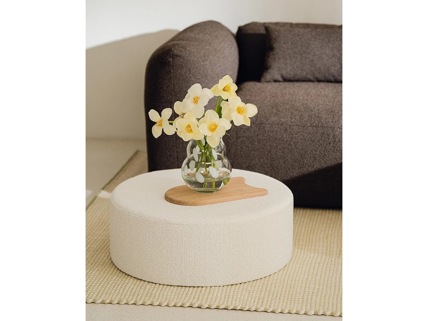 Pouf Folk grand - noo.ma, pouf carré minimaliste en tissu haute qualité 70x70x25 cm