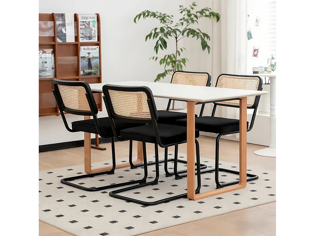Lot de 4 chaises avec pieds chromés - Velours et rotin - Noir