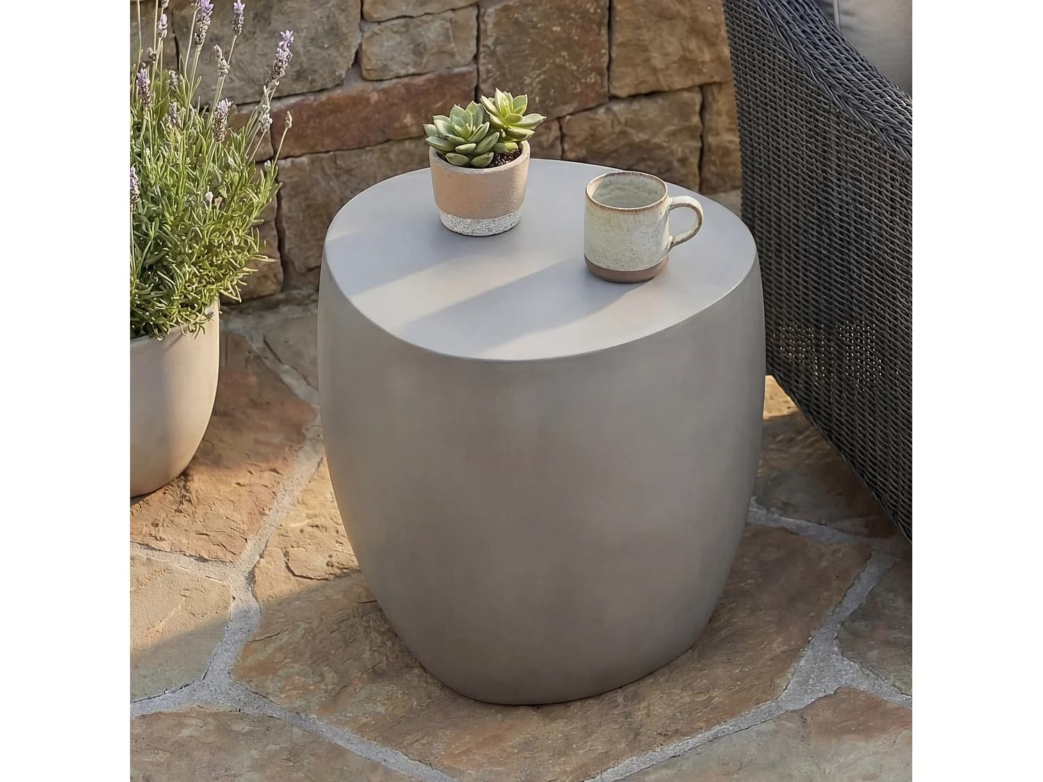 Table d'appoint en béton fibré 48 x 48 x 51 cm