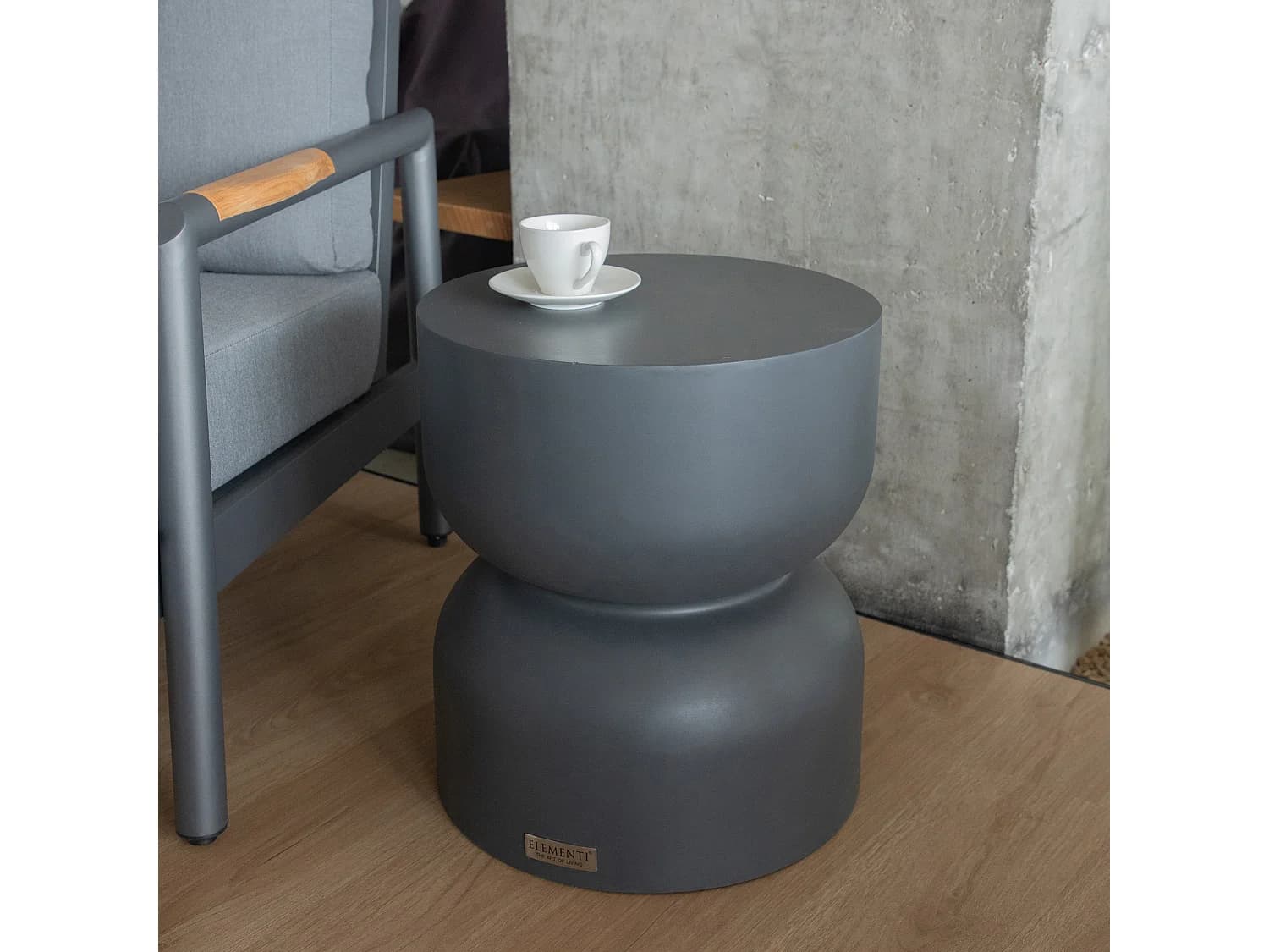 Table d'appoint en béton fibré 45 x 45 x 51 cm