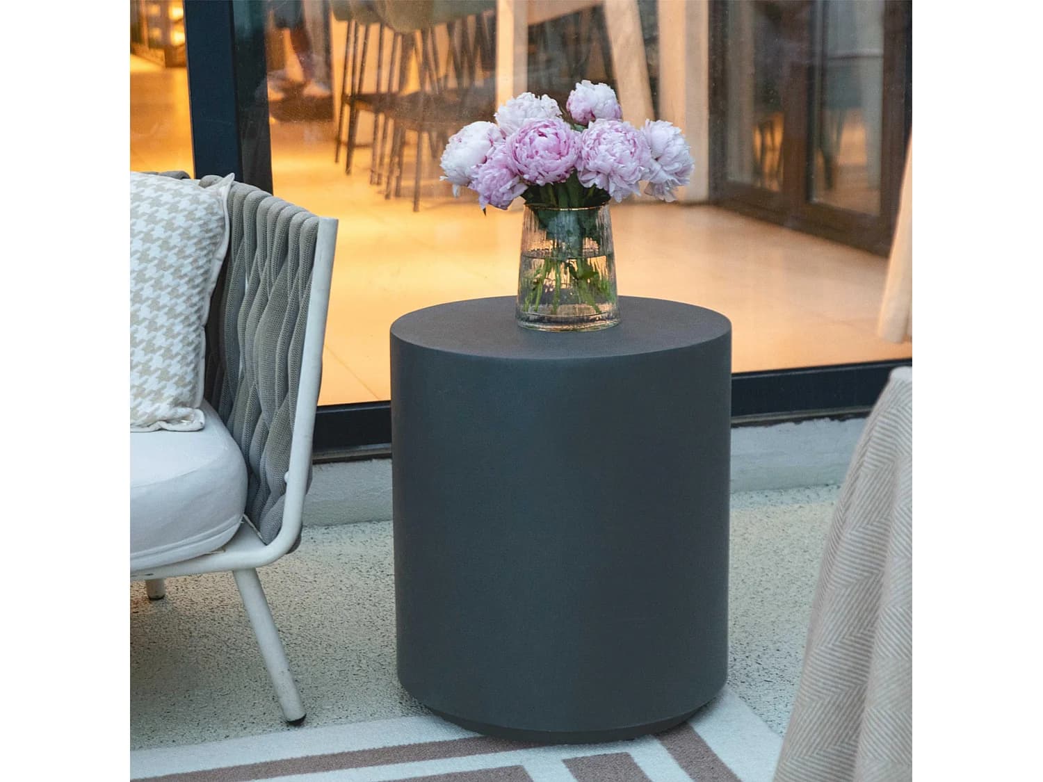 Table d'appoint en béton fibré 45 x 45 x 51 cm