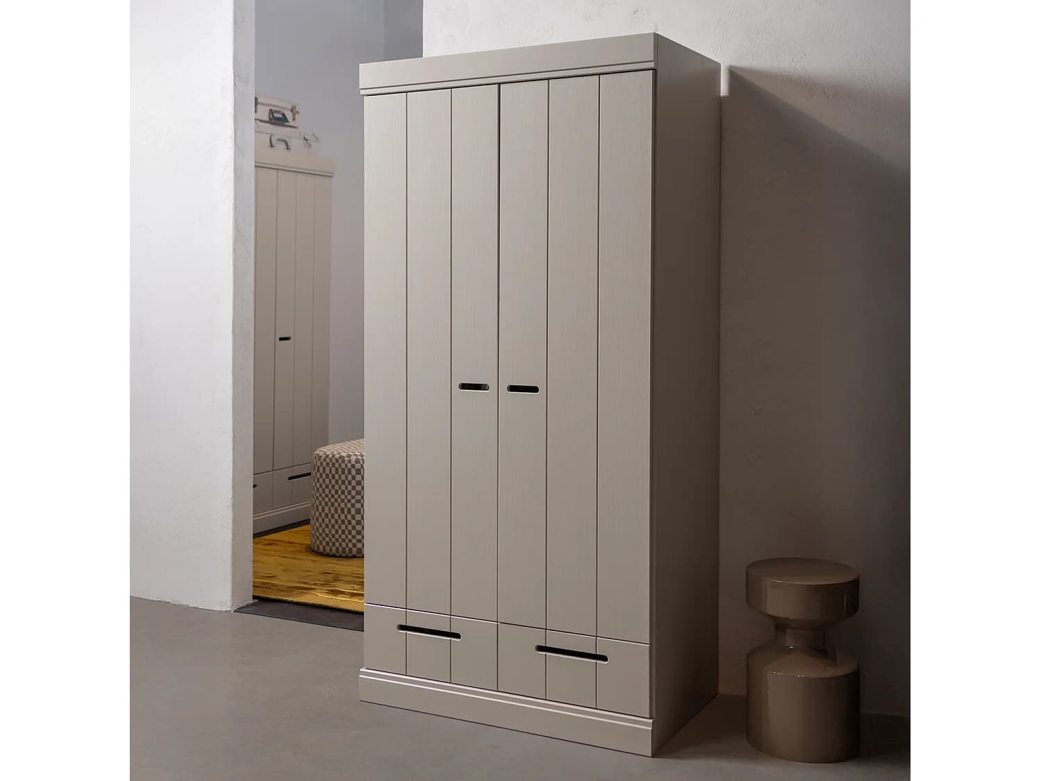 Armoire 2 portes 2 tiroirs en pin CONNECT