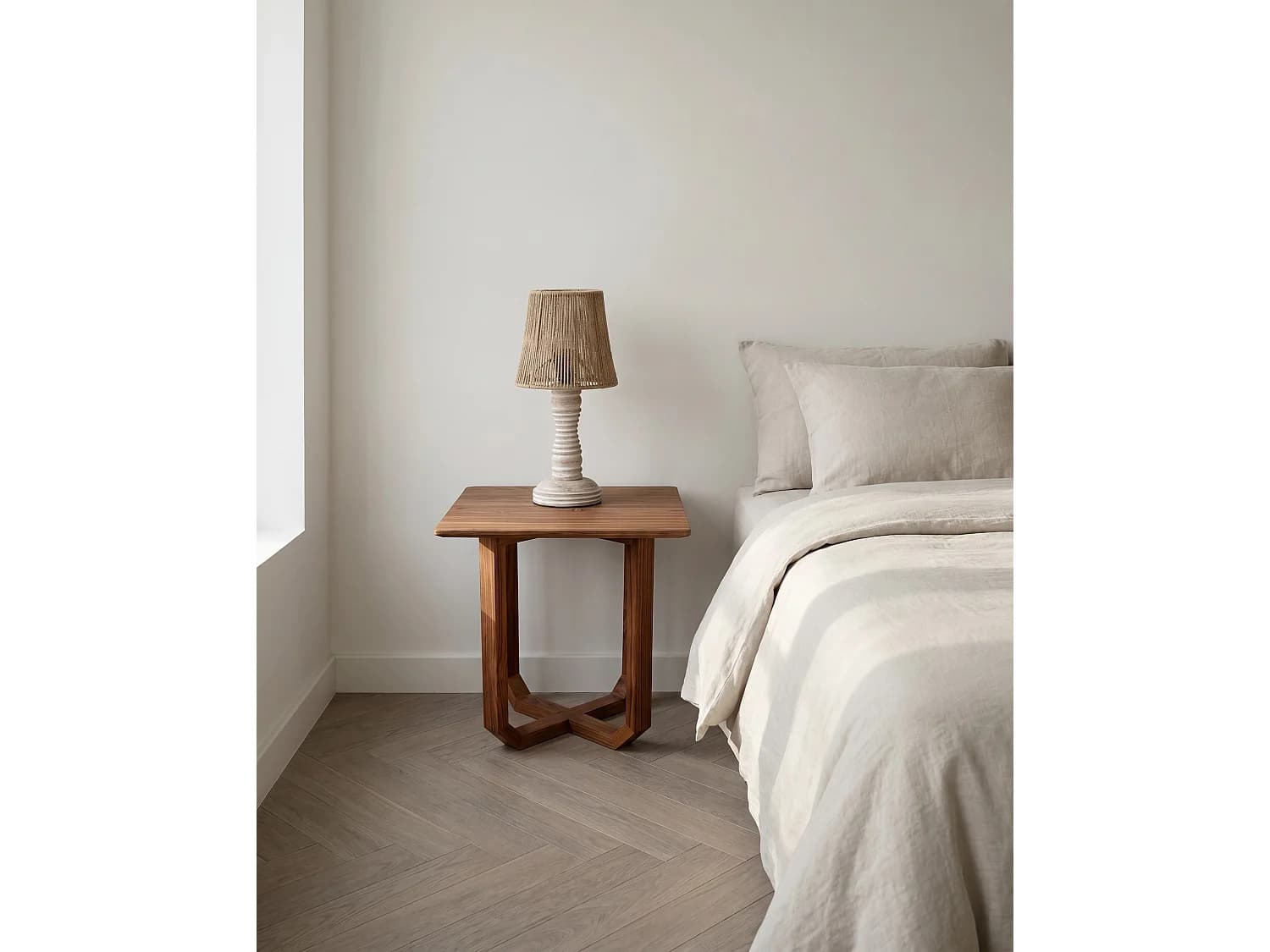 Table d'appoint carrée en bois de teck