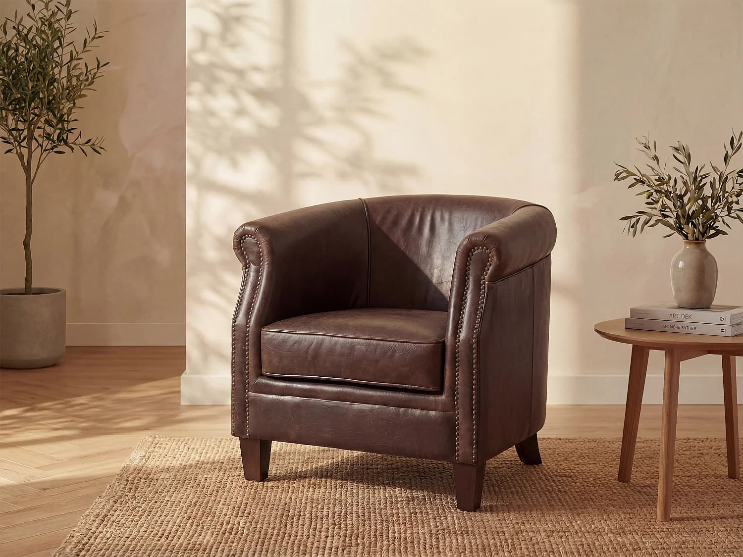 Fauteuil club 100% cuir vieilli ENGUERRAND