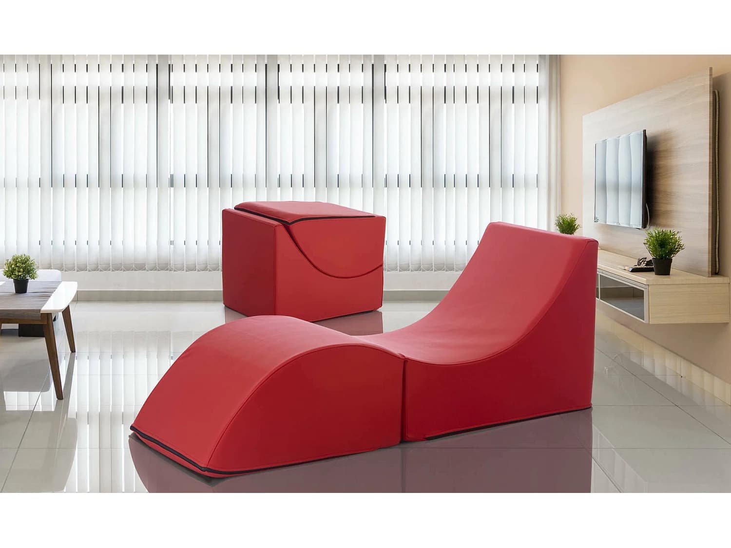 Lit pliant Dabaz, Pouf transformable en lit simple, Méridienne en éco-cuir, 100% Made in Italy, 130x50h50 cm, Rouge
