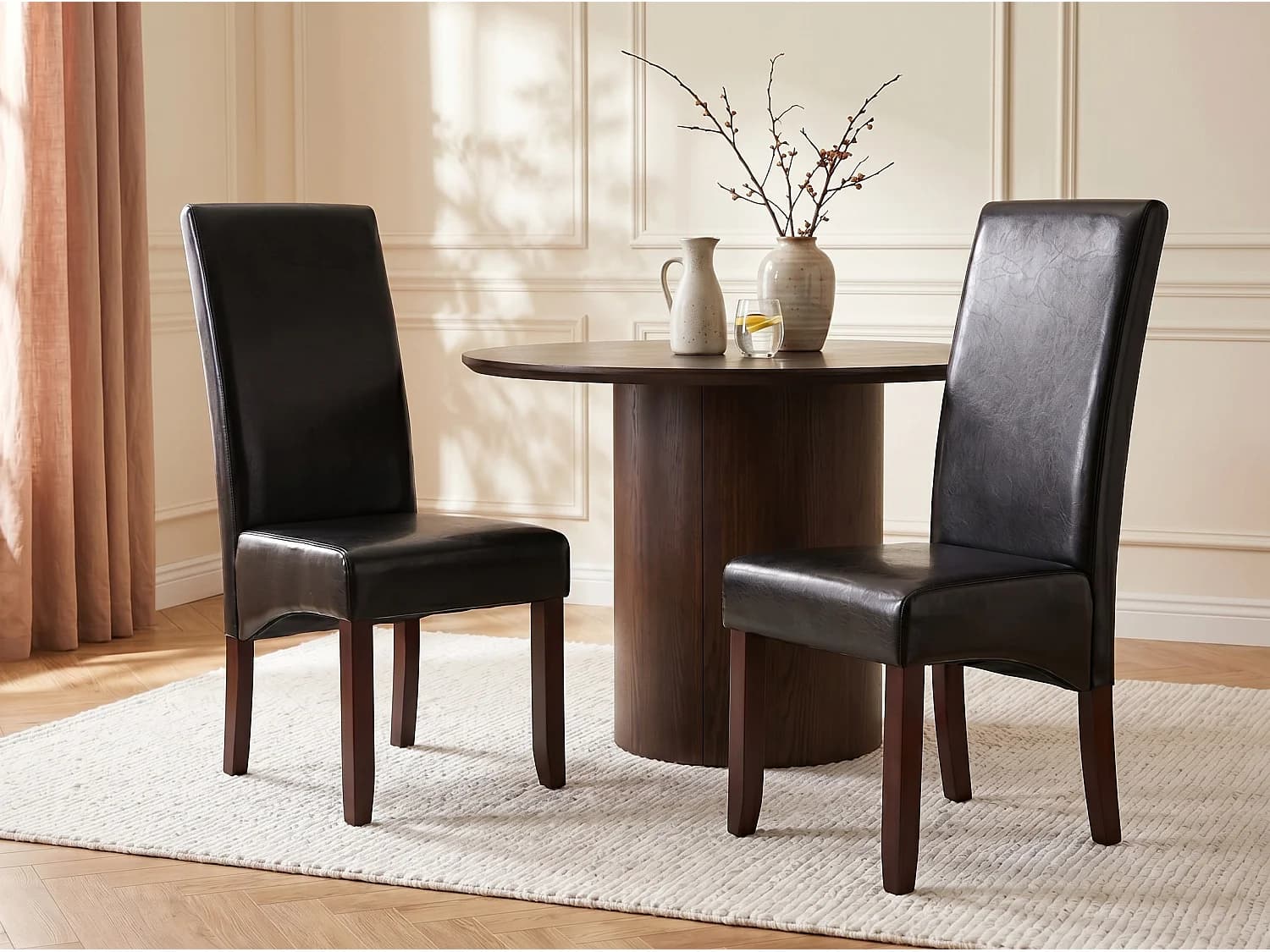 Lot de 6 chaises ROVIGO - Simili marron brillant - Pieds bois foncé